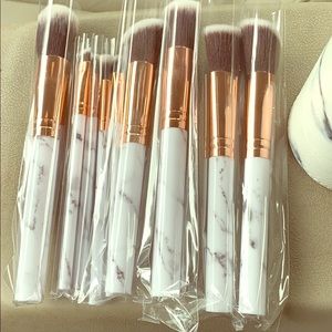 10 piece marble brush set WITH travel case